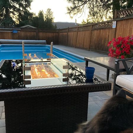 Bright Poolside Walkout Two Bedroom Basement Suite In The Okanagan Πέντικτον Εξωτερικό φωτογραφία