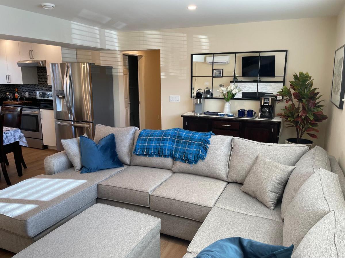 Bright Poolside Walkout Two Bedroom Basement Suite In The Okanagan Πέντικτον Εξωτερικό φωτογραφία