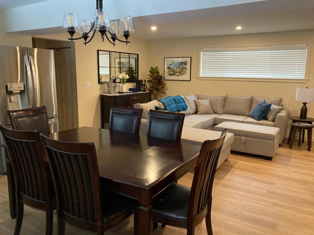 Bright Poolside Walkout Two Bedroom Basement Suite In The Okanagan Πέντικτον Εξωτερικό φωτογραφία