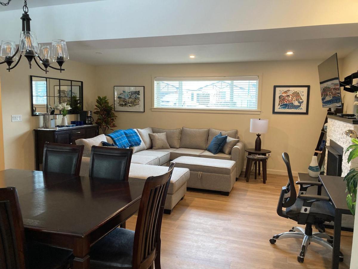 Bright Poolside Walkout Two Bedroom Basement Suite In The Okanagan Πέντικτον Εξωτερικό φωτογραφία
