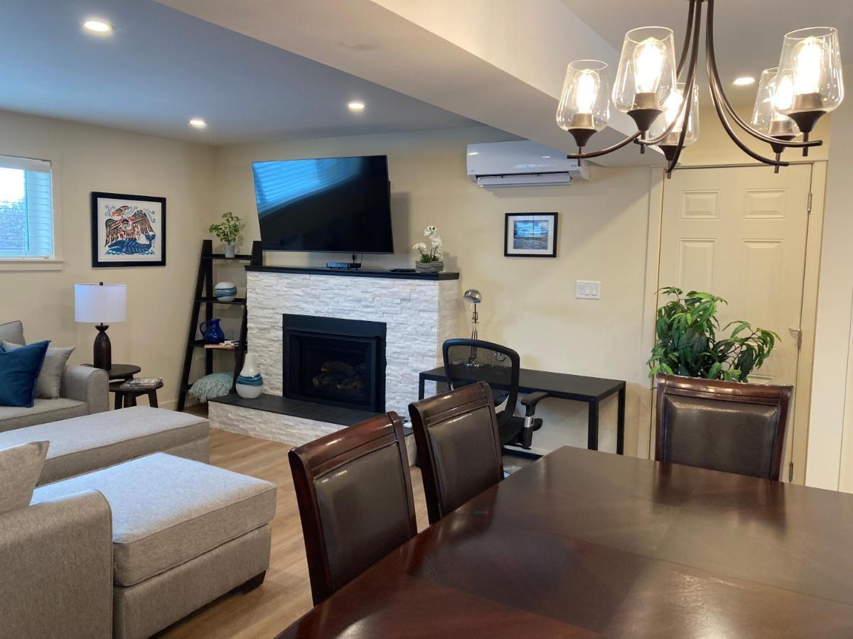 Bright Poolside Walkout Two Bedroom Basement Suite In The Okanagan Πέντικτον Εξωτερικό φωτογραφία